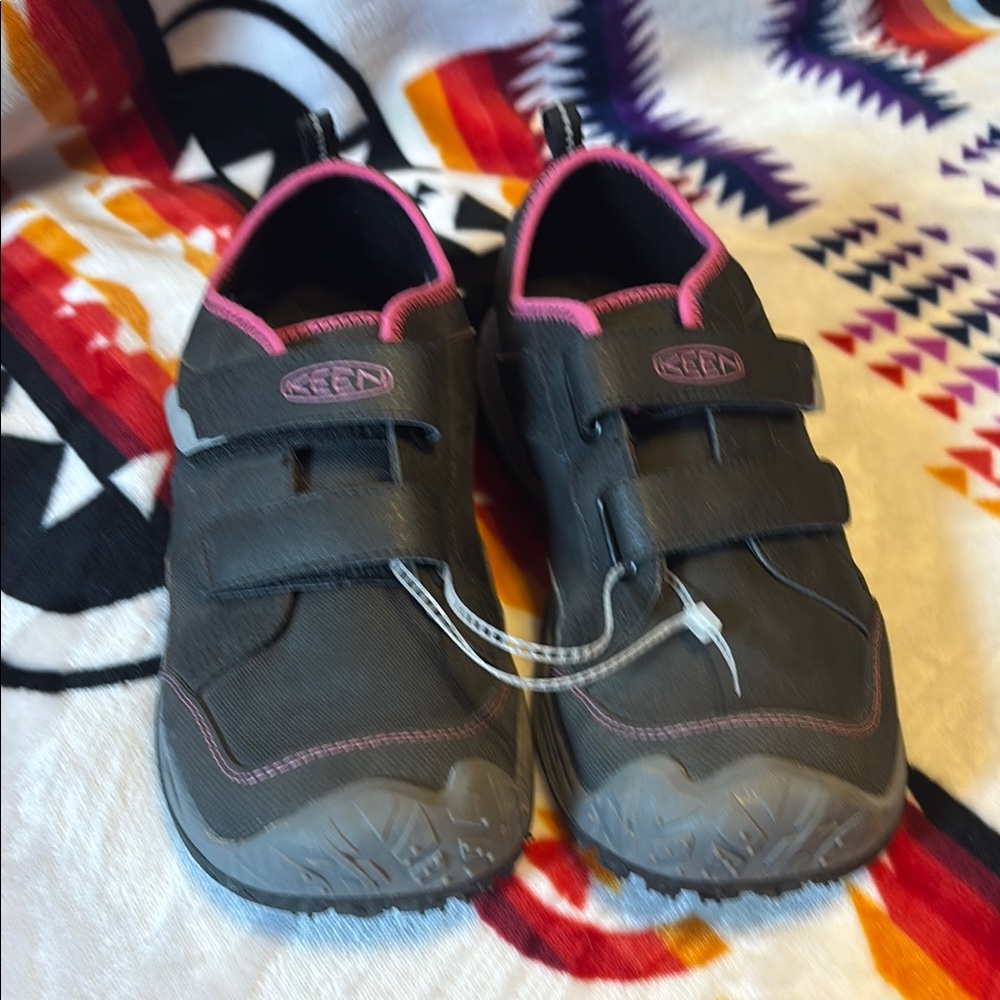 KEEN Kids' Black and Pink Shoes